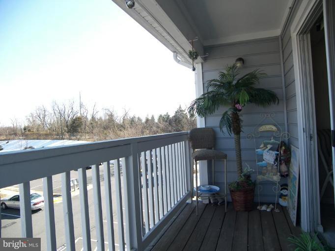673 Constellation Square Southeast, Unit J Leesburg, VA 20175 - Photo 24 of 25 a view of balcony and deck