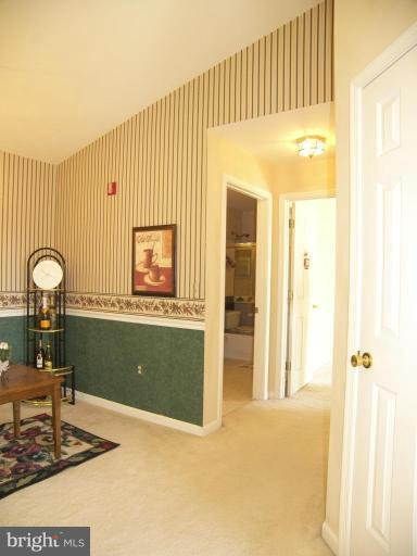 673 Constellation Square Southeast, Unit J Leesburg, VA 20175 - Photo 10 of 25 a view of a entryway of a house