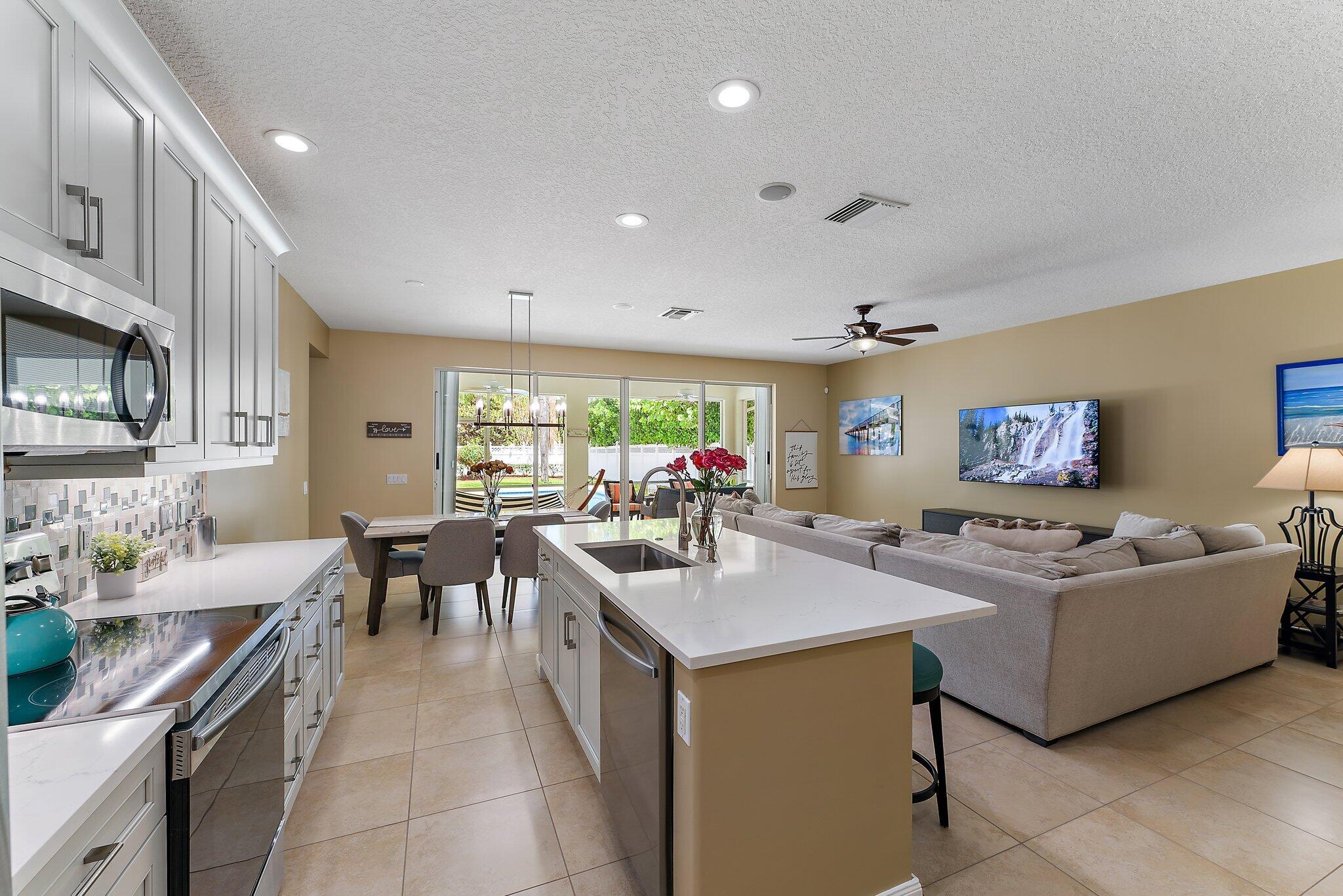 1771 West Community Drive Jupiter, FL 33458 - Photo 20 of 69 027-1771WCommunityDr-Jupiter-SMALL