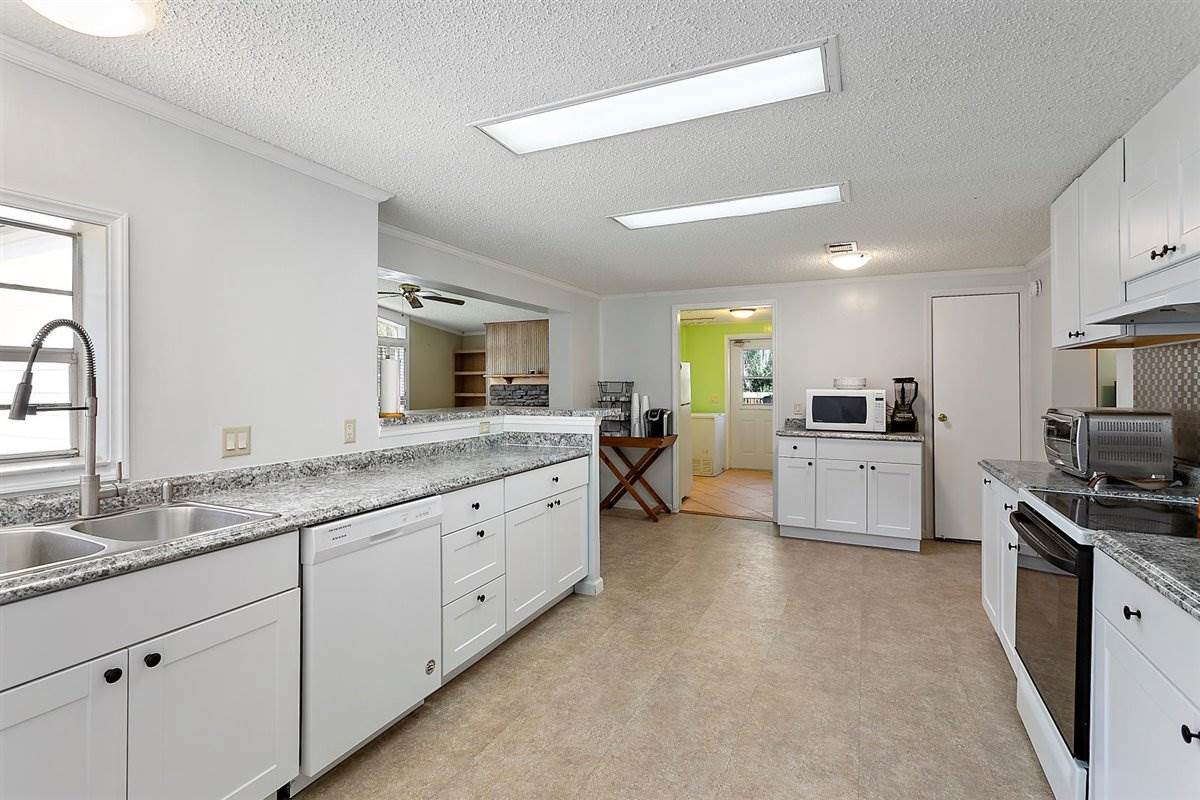 2987 Green Acres Rd Extension St. Augustine, FL 32084 - Photo 10 of 31