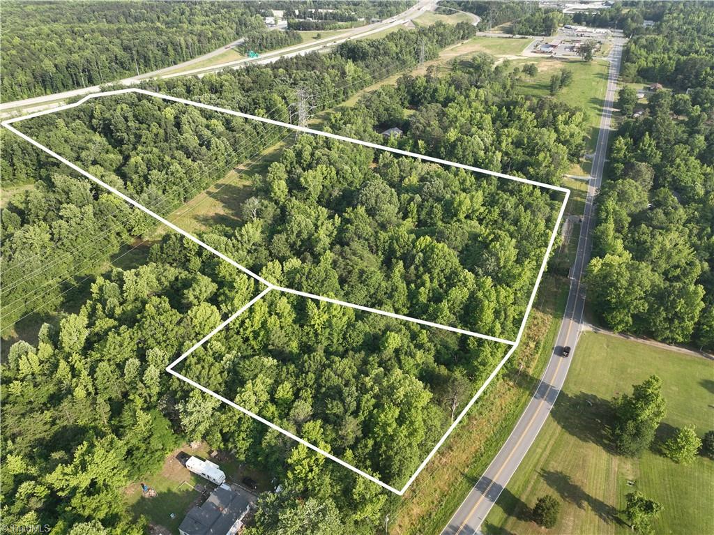 236-246 Willowlake Road Greensboro, NC 27405 - Photo 3 of 25