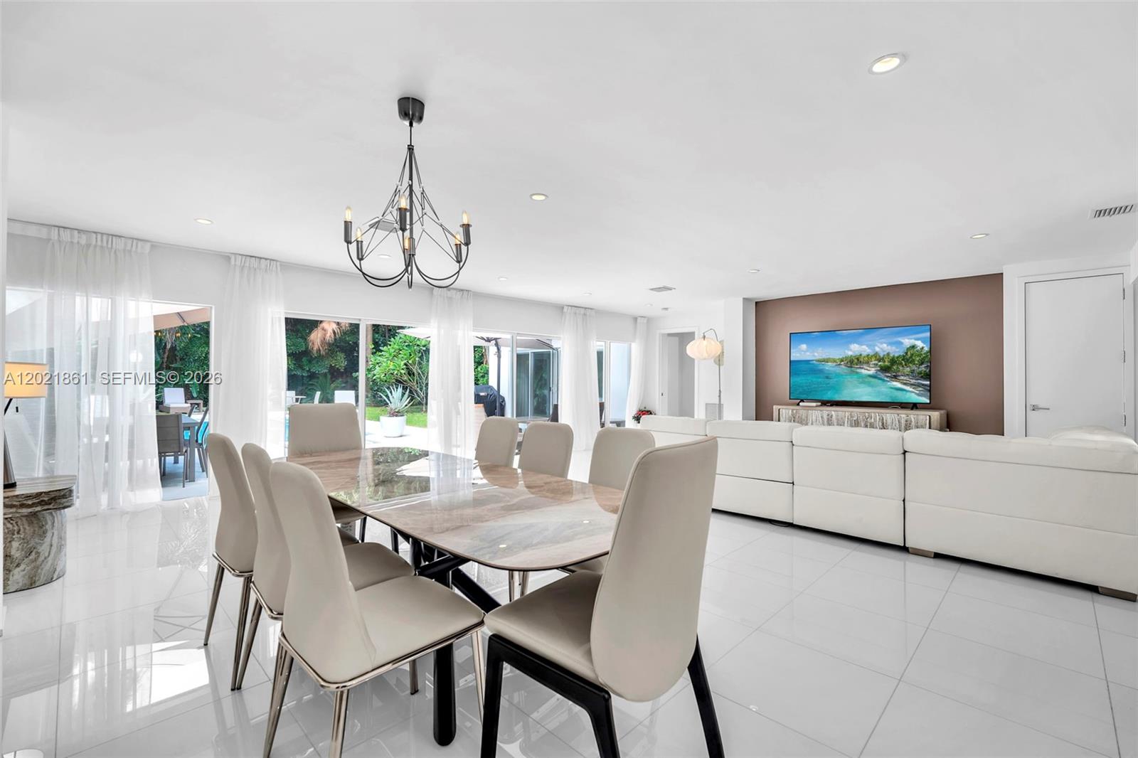 203 Ridgewood Road Coral Gables, FL 33133 - Photo 3 of 44
