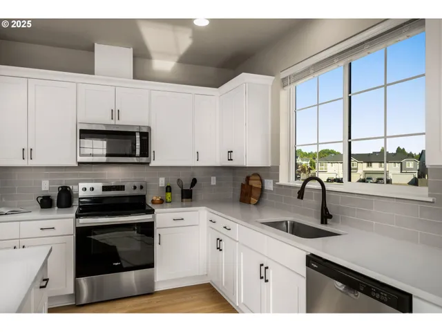 $479,500 | 3365 Southeast Everwood Lane, Hillsboro, OR 97123