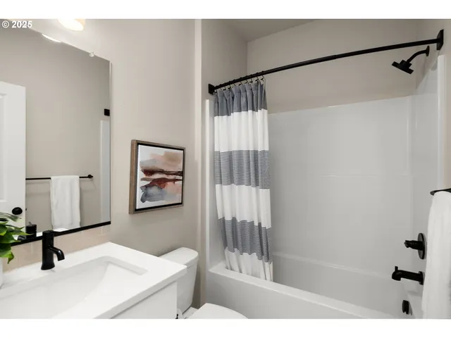 $479,500 | 3365 Southeast Everwood Lane, Hillsboro, OR 97123