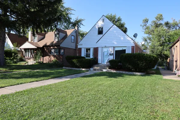 $169,900 | 24 166th Place, Calumet City, IL 60409