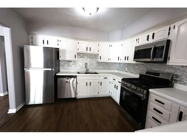 $169,900 | 24 166th Place, Calumet City, IL 60409