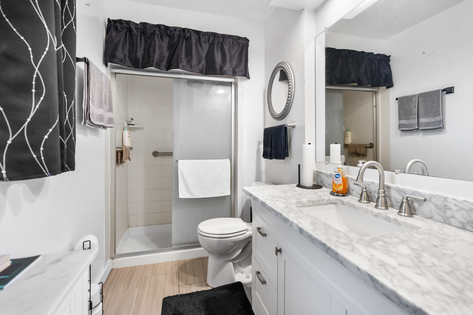 3479 Ronald Road Crete, IL 60417 - Photo 18 of 38 a bathroom with a sink toilet and shower