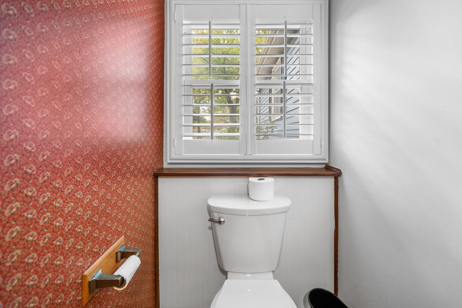 3479 Ronald Road Crete, IL 60417 - Photo 30 of 38 a bathroom with a toilet sink and window
