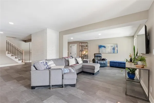 $1,450,000 | 62 Dockside Drive, Blue Springs, MO 64015