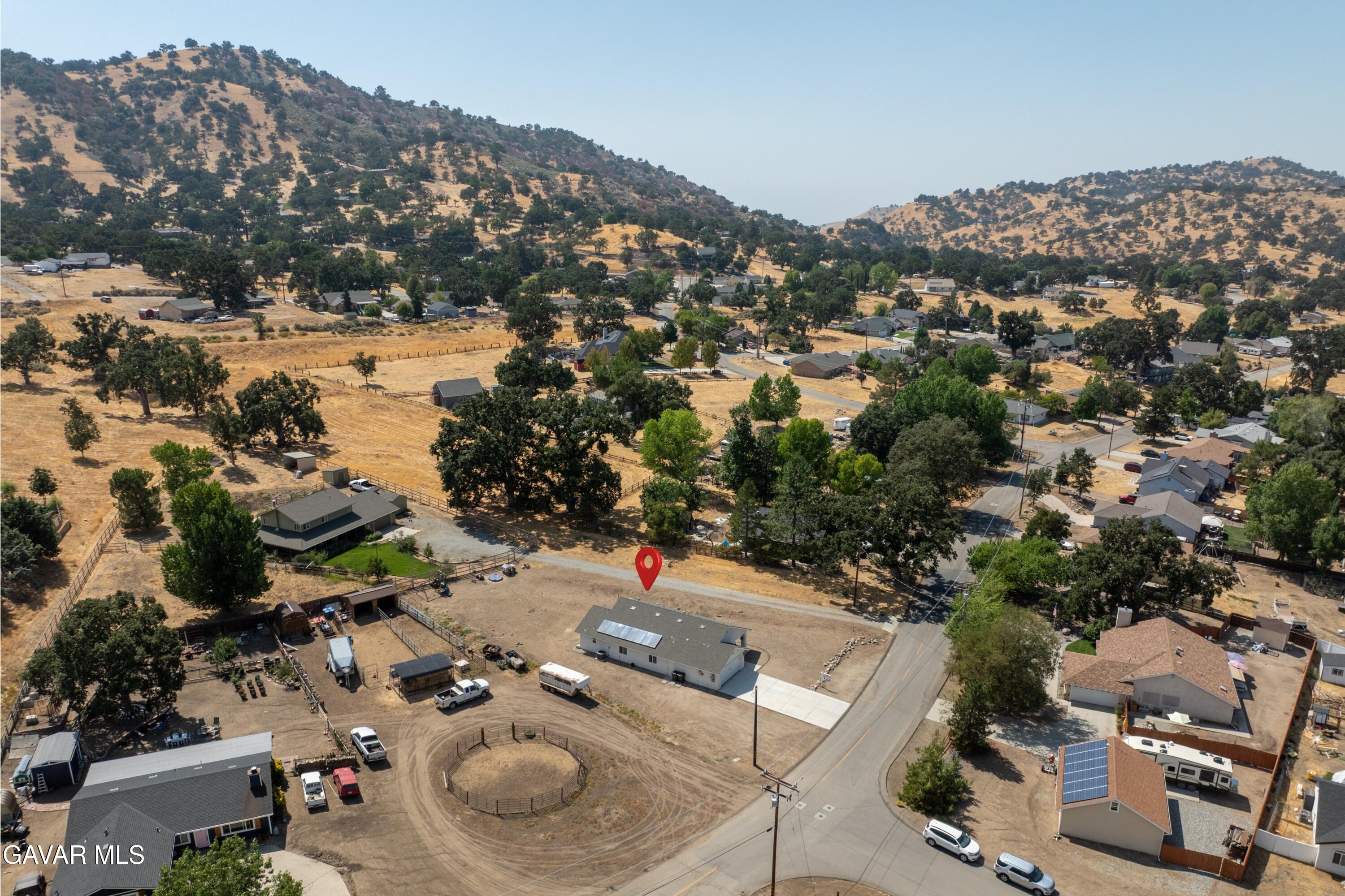 28060 Preakness Drive Tehachapi, CA 93561 - Photo 23 of 26 an aerial view of multiple house