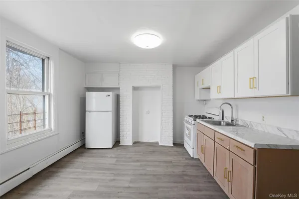 $849,999 | 13 Lincoln Terrace, Yonkers, NY 10701