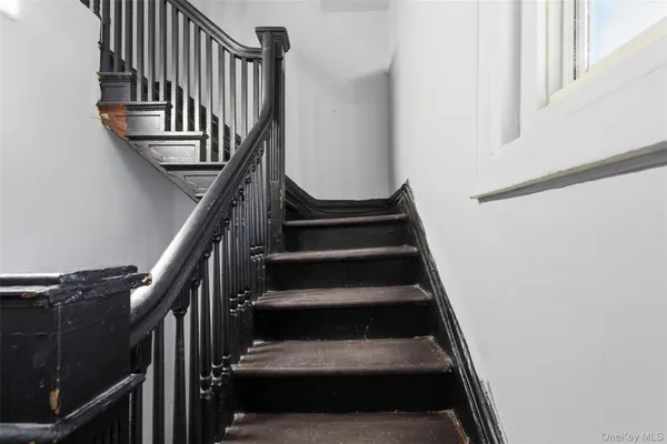 $849,999 | 13 Lincoln Terrace, Yonkers, NY 10701