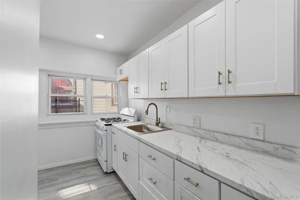 $849,999 | 13 Lincoln Terrace, Yonkers, NY 10701