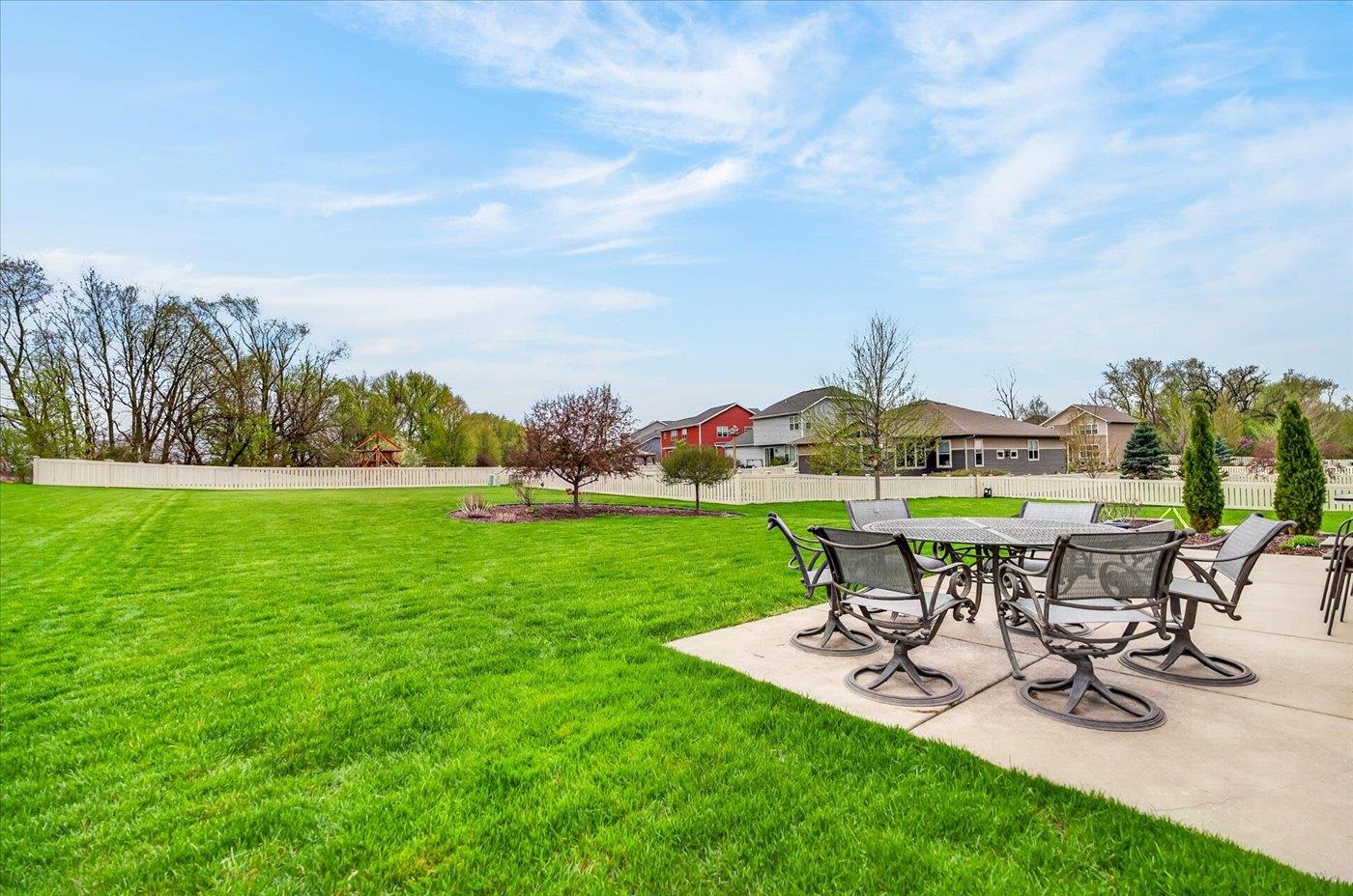 10129 Meandering Way Verona, WI 53593 - Photo 4 of 49