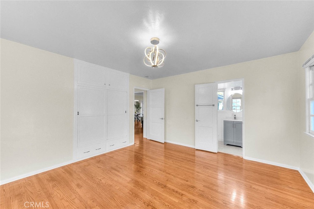 537 Jamestown Road Burbank, CA 91504 - Photo 36 of 75 Bedroom with on-suite 3/4 bathroom