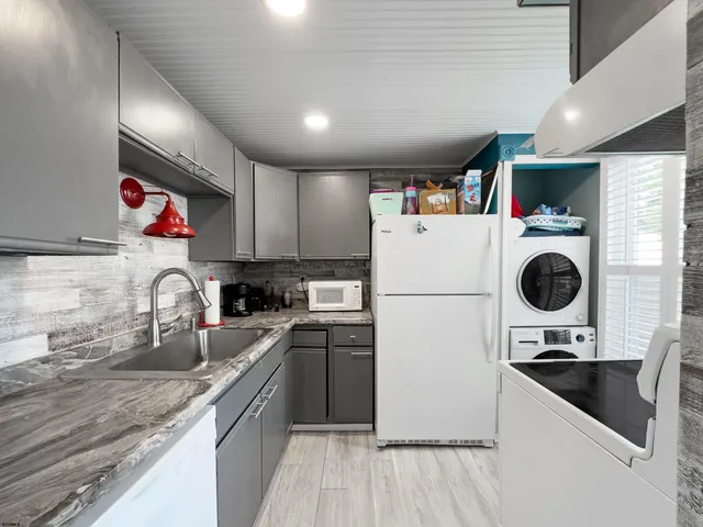 $499,000 | 9 Ontario Drive, Unit B, Brigantine, NJ 08203