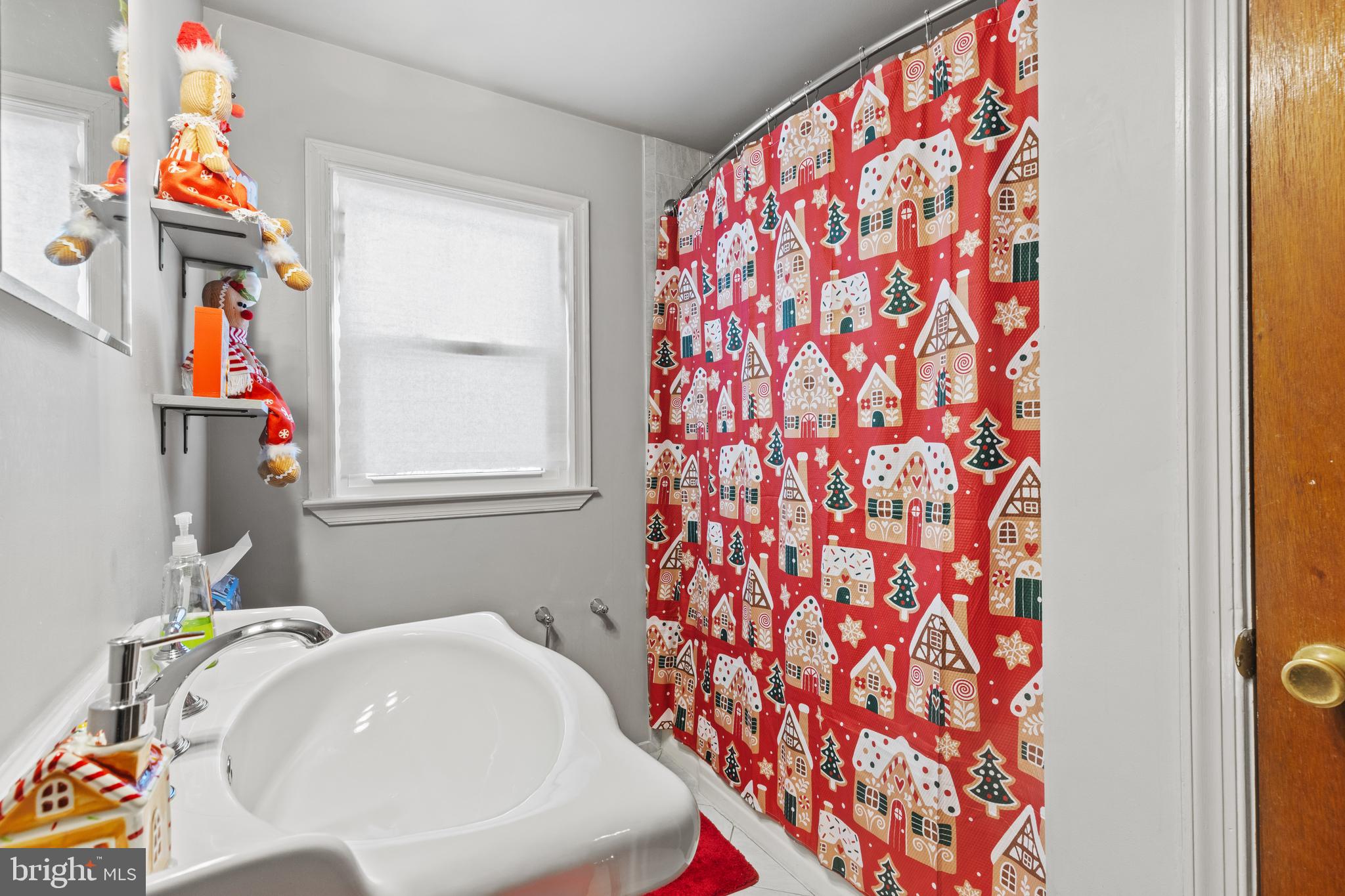 696 North Midfield Road Linthicum Heights, MD 21090 - Photo 33 of 40