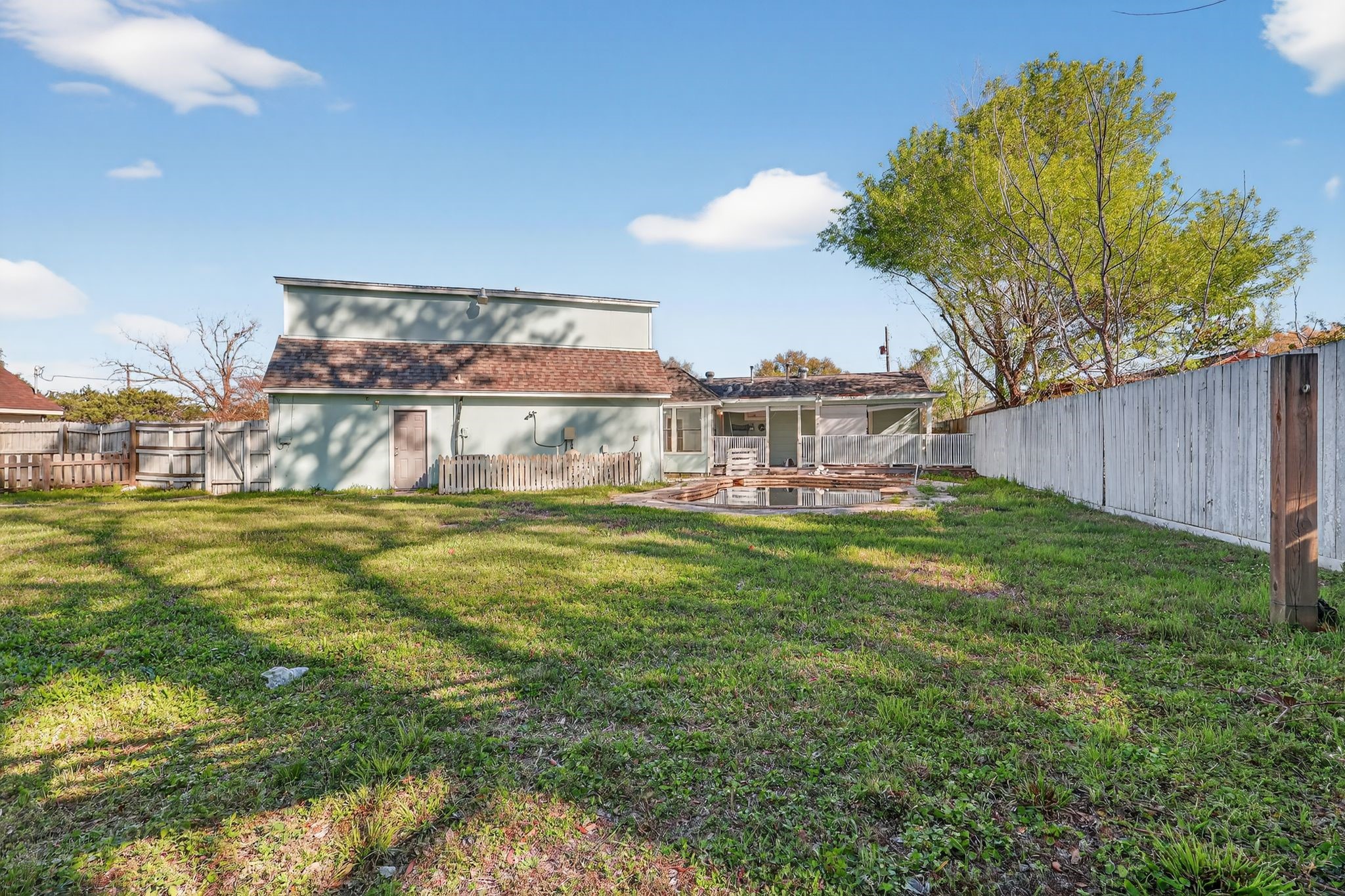 712 East Peach Street Angleton, TX 77515 - Photo 3 of 44