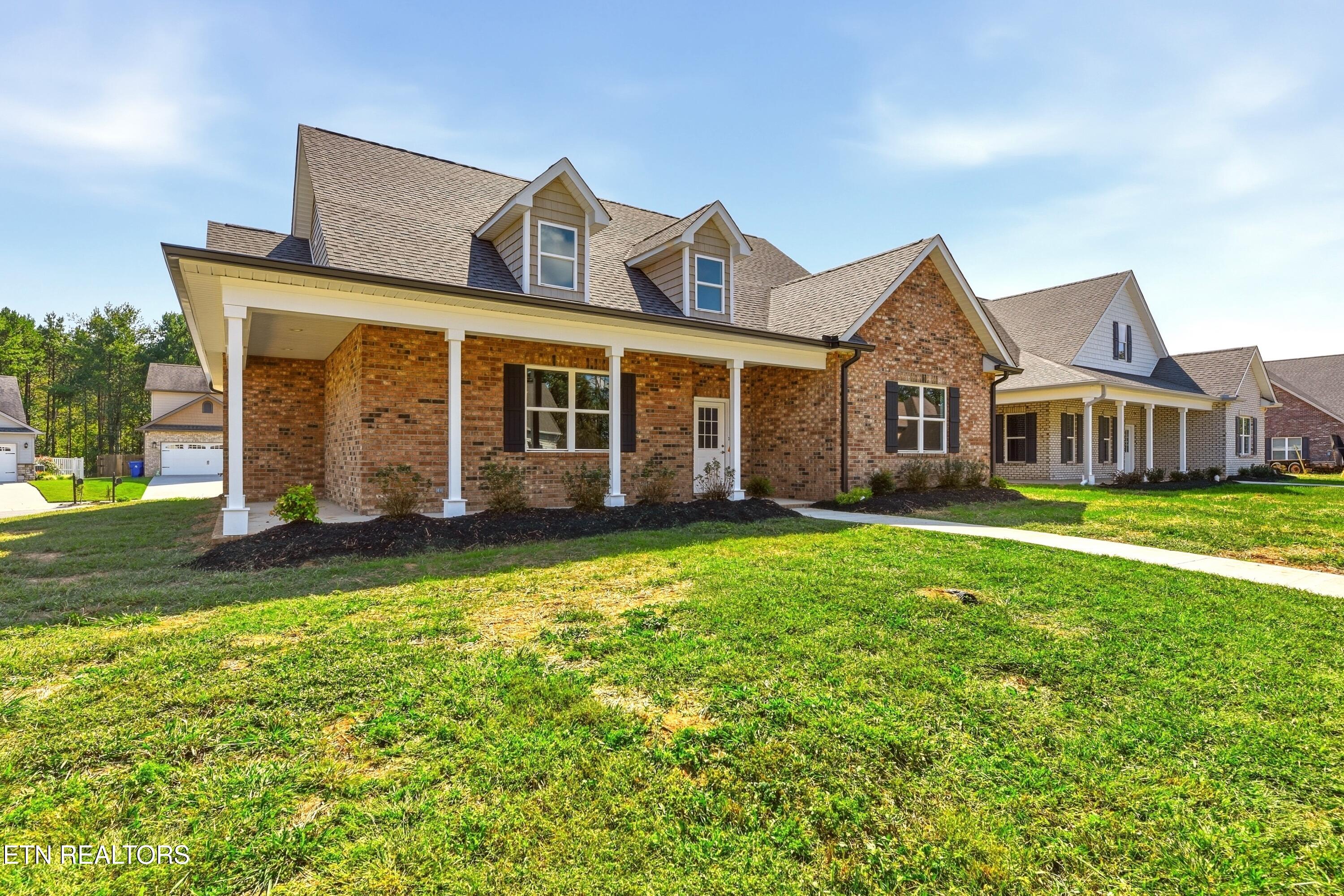 162 Crossroads Boulevard Oak Ridge, TN 37830 - Photo 2 of 45 2-print-Crssrds162 (2)