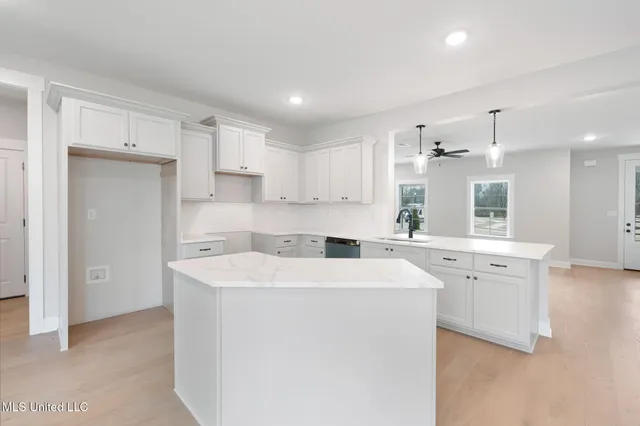 $407,900 | 1148 Creekside Lane, Hernando, MS 38632