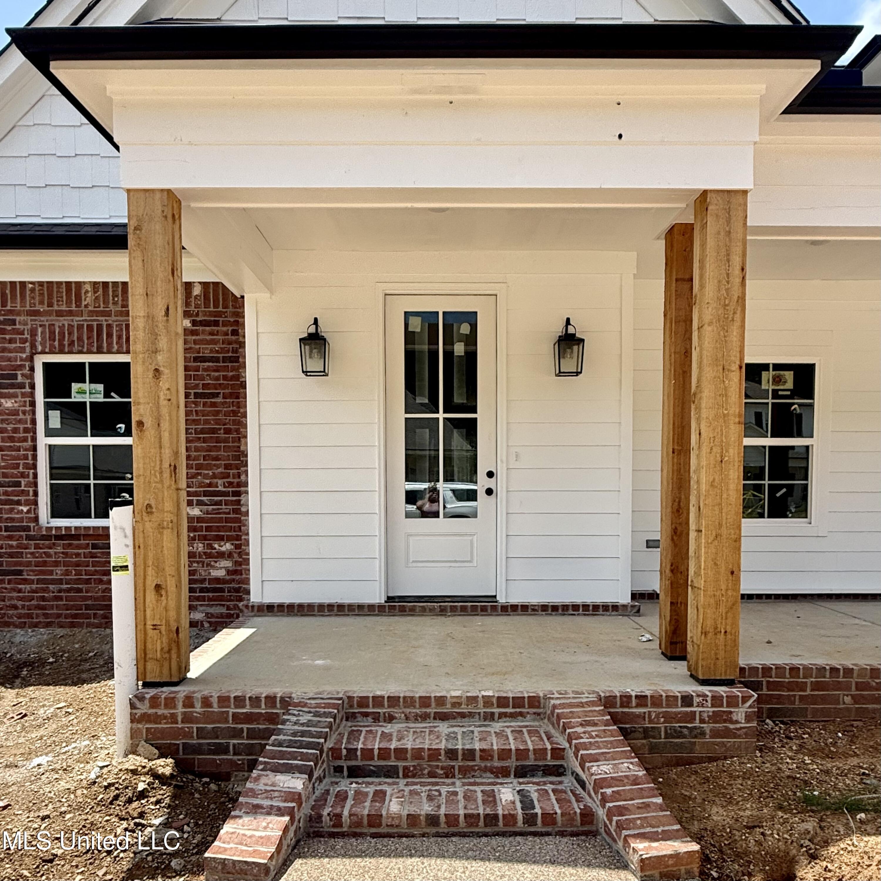 1148 Creekside Lane Hernando, MS 38632 - Photo 3 of 26 Pine