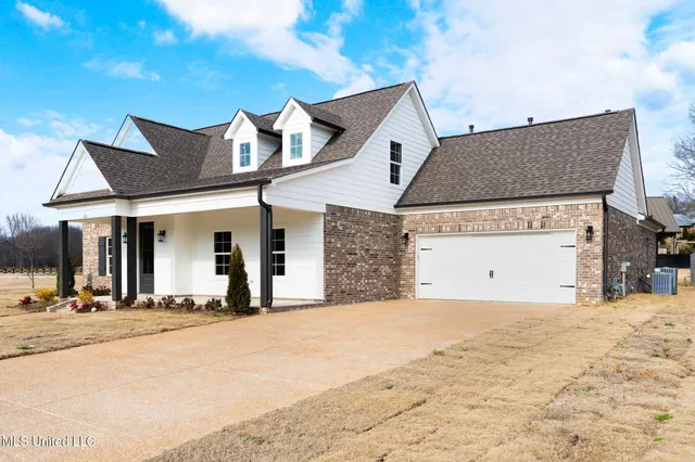 $407,900 | 1148 Creekside Lane, Hernando, MS 38632