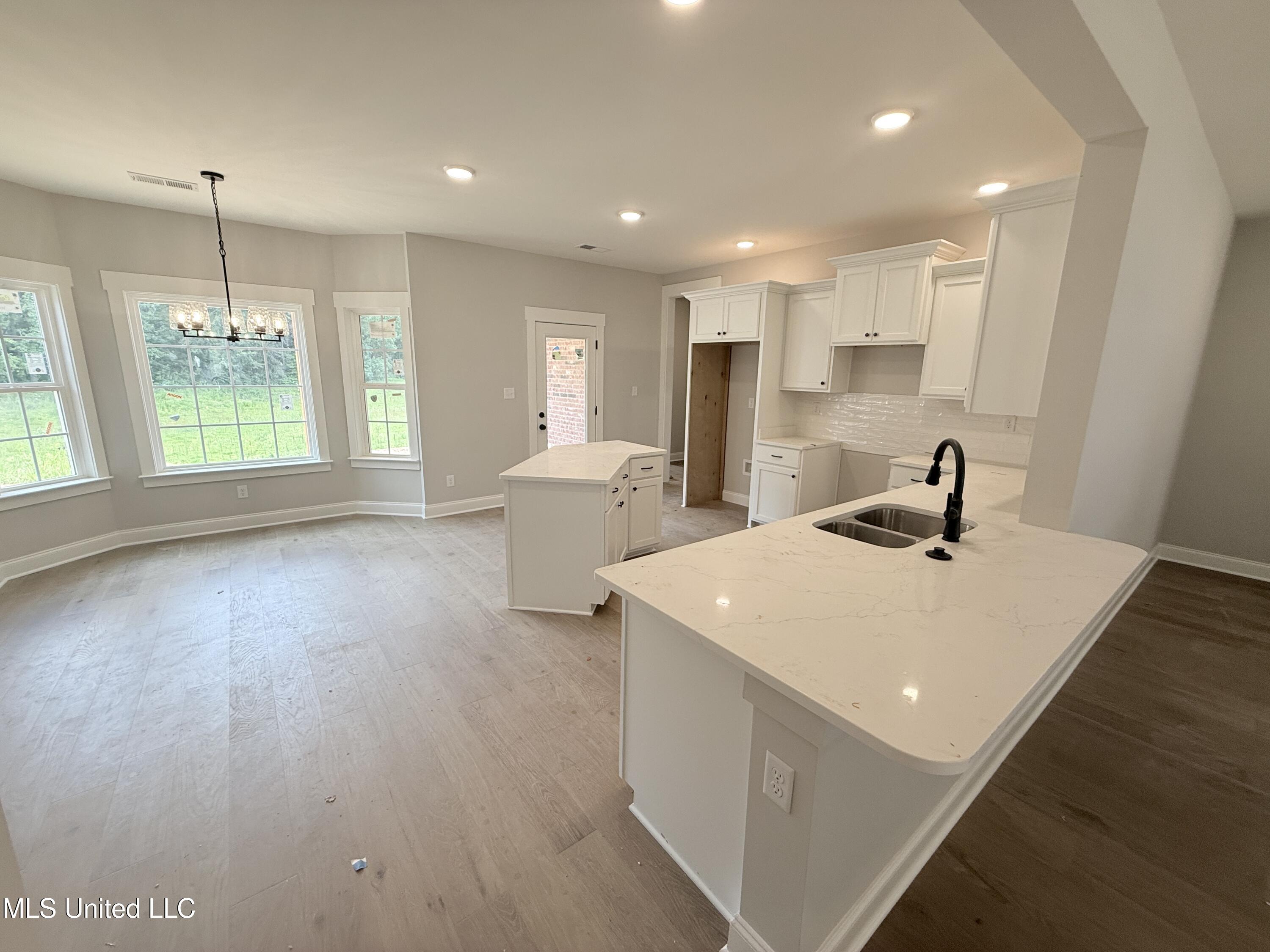 1148 Creekside Lane Hernando, MS 38632 - Photo 8 of 26 Pine