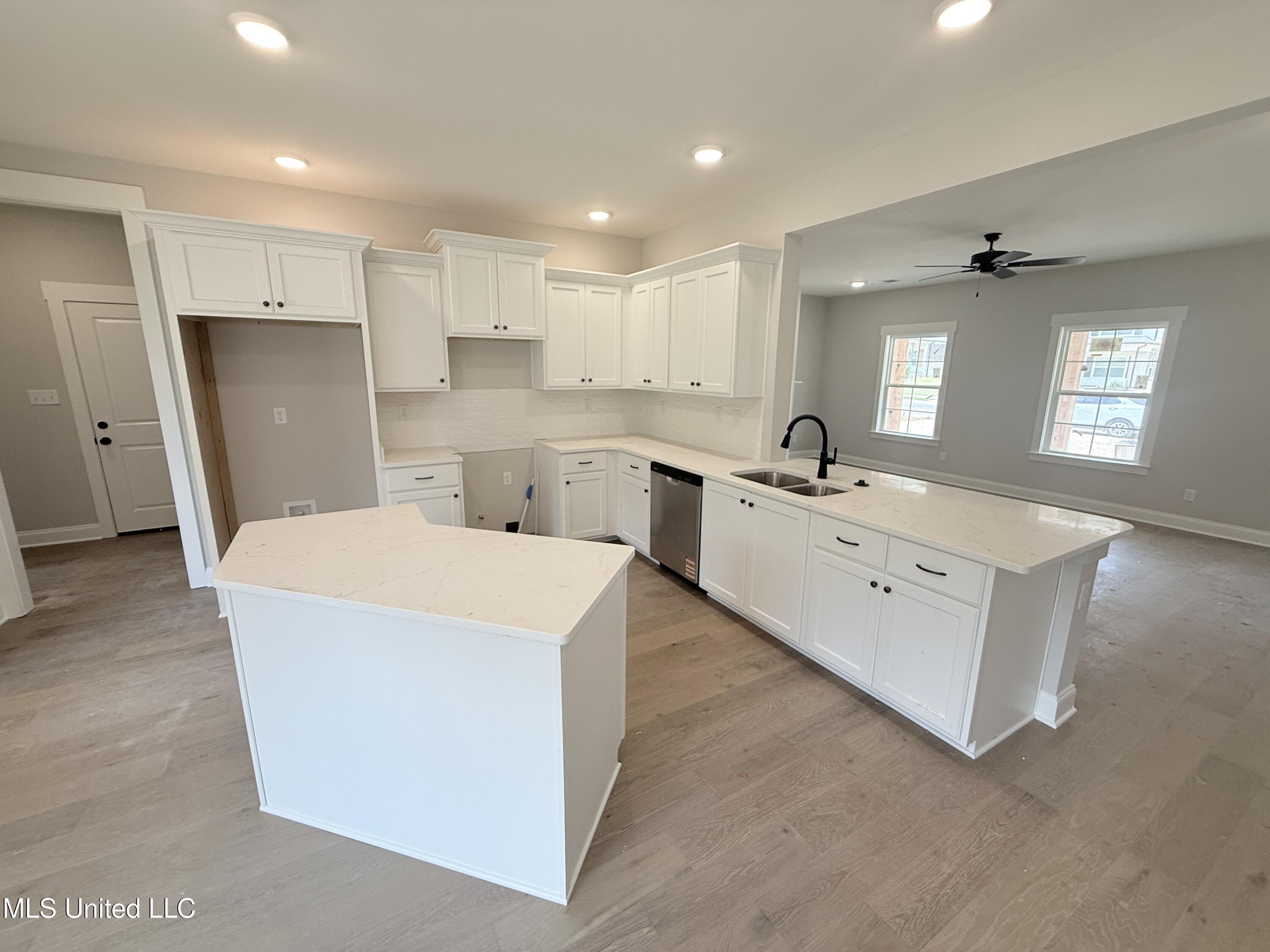 1148 Creekside Lane Hernando, MS 38632 - Photo 9 of 26 Pine