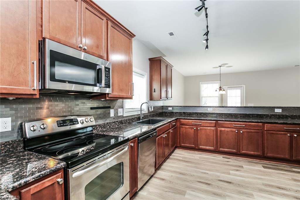 4625 Meadowside Terrace High Point, NC 27265 - Photo 12 of 31