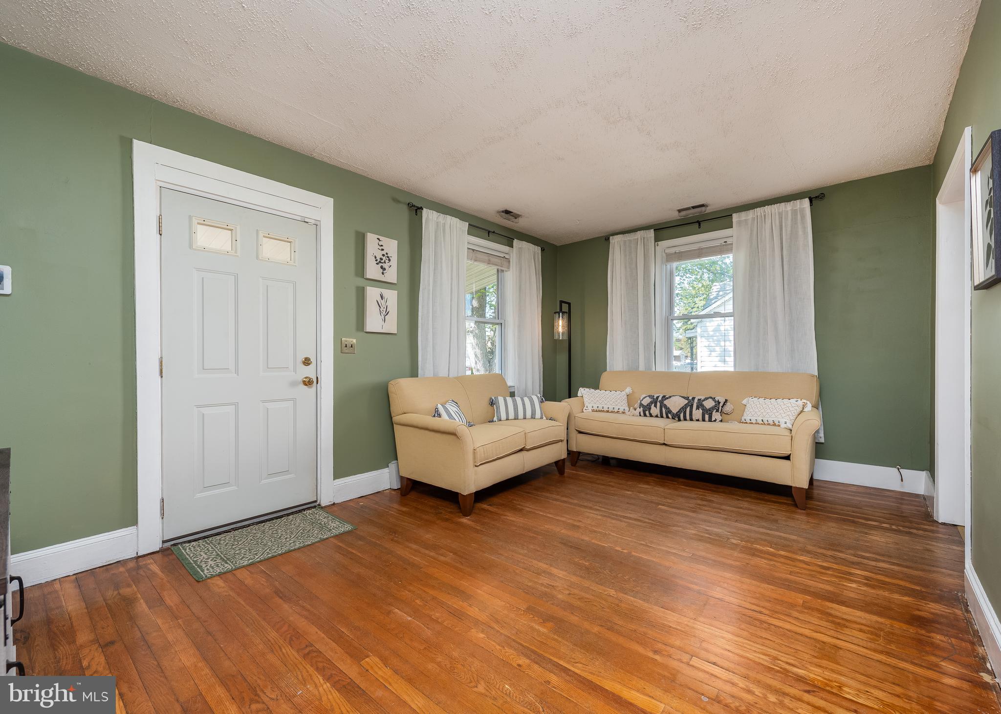 175 Carroll Road Pasadena, MD 21122 - Photo 8 of 37 Gallery Image 8