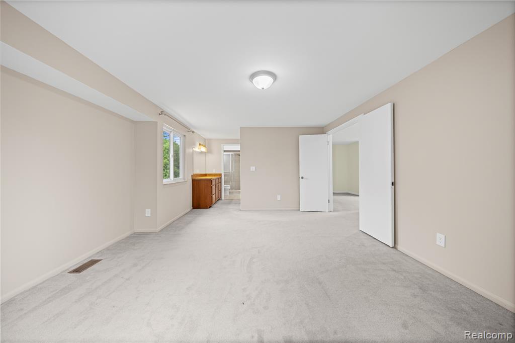 2753 Powderhorn Ridge Road Rochester Hills, MI 48309 - Photo 18 of 35