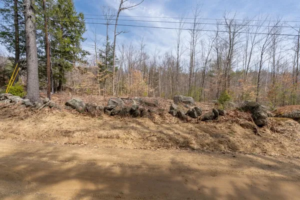$300,000 | 0 Roxbury Road, Unit LOT 1, Meredith, NH 03253