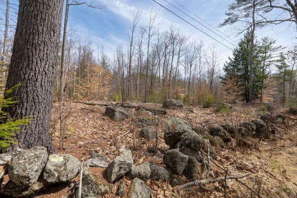 $300,000 | 0 Roxbury Road, Unit LOT 1, Meredith, NH 03253