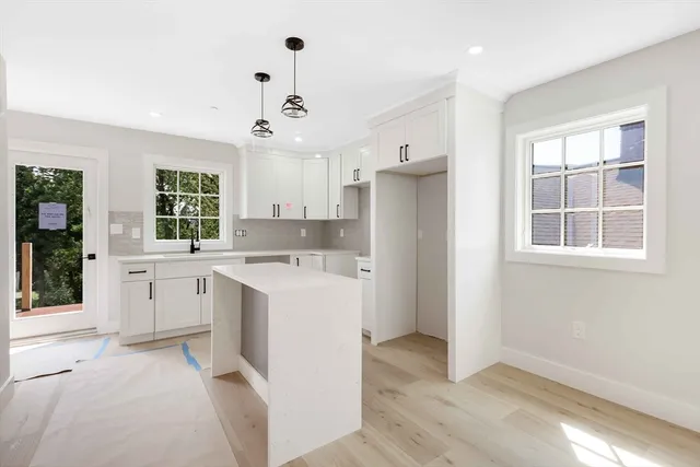 $779,900 | 8 Crystal Street, Unit 3, Melrose, MA 02176