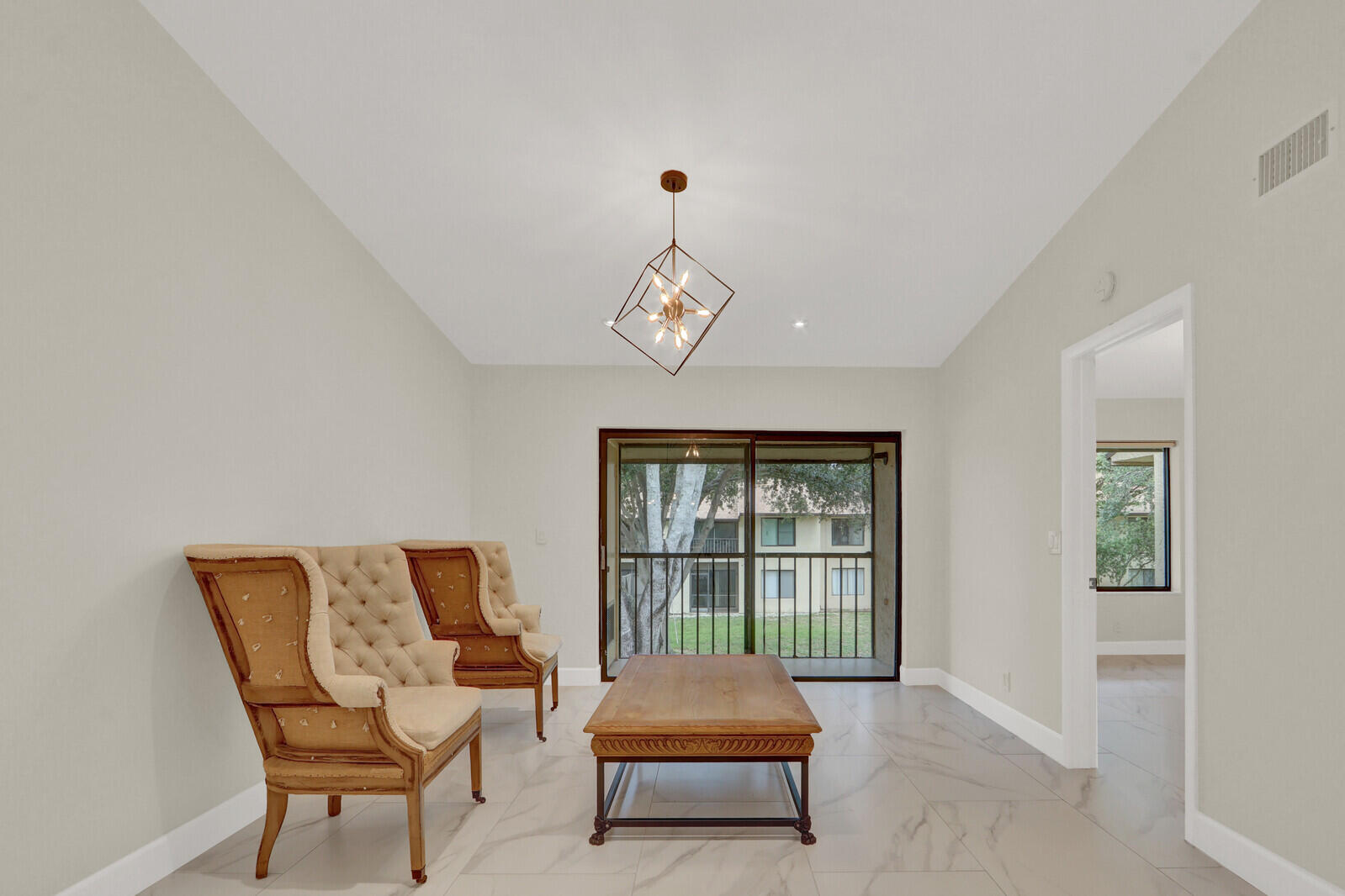 21938 Remsen Terrace, Unit 203 Boca Raton, FL 33433 - Photo 4 of 29 Living Room