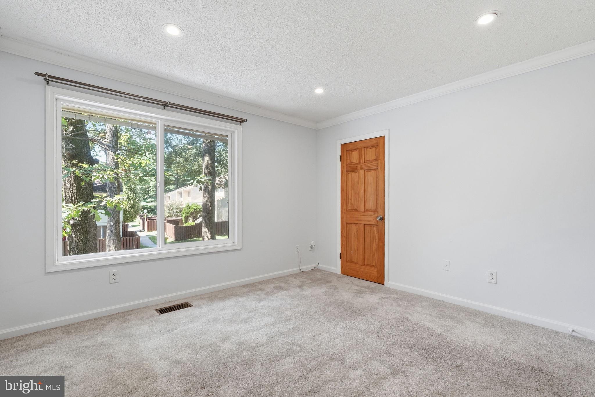 2366 Southgate Square Reston, VA 20191 - Photo 18 of 32 Gallery Image 18