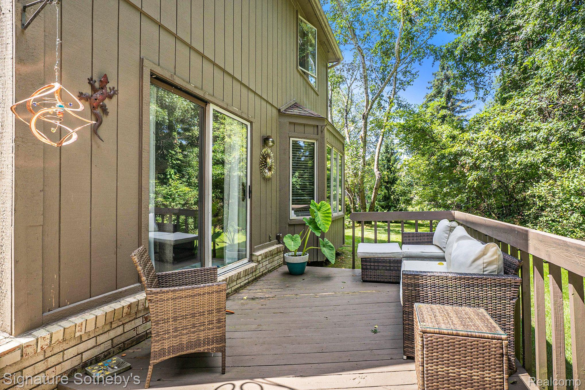 460 Woodstone Road Waterford, MI 48327 - Photo 19 of 27 Gallery Image 19