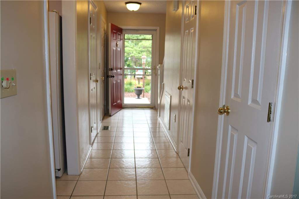 134 Chelsea Road, Unit 134 Waynesville, NC 28786 - Photo 2 of 15 Gallery Image 2