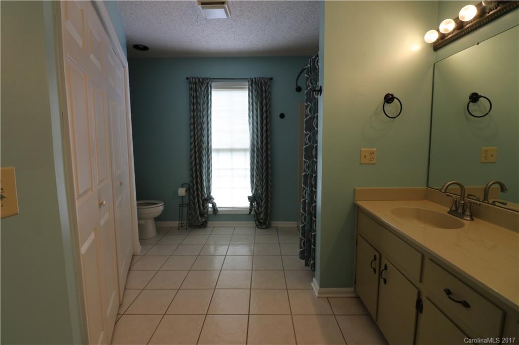 134 Chelsea Road, Unit 134 Waynesville, NC 28786 - Photo 12 of 15 Gallery Image 12