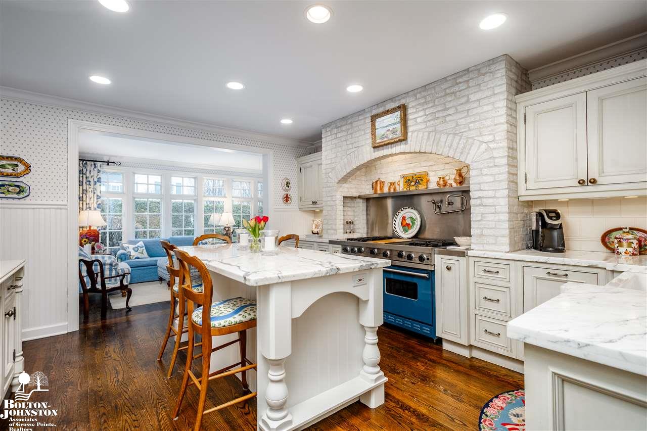 27 Beacon Hill Road Grosse Pointe Farms, MI 48236 - Photo 11 of 51