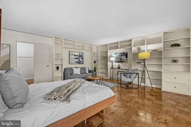 $219,900 | 3001 Veazey Terrace Northwest, Unit 201, Washington, DC 20008