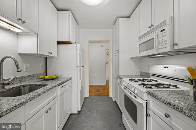 $219,900 | 3001 Veazey Terrace Northwest, Unit 201, Washington, DC 20008