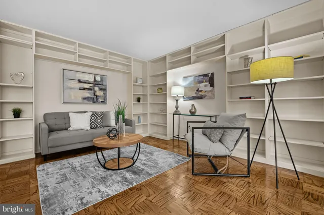 $219,900 | 3001 Veazey Terrace Northwest, Unit 201, Washington, DC 20008