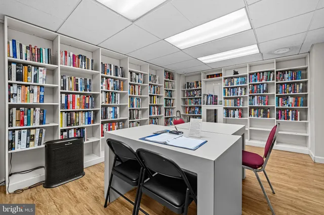 $219,900 | 3001 Veazey Terrace Northwest, Unit 201, Washington, DC 20008