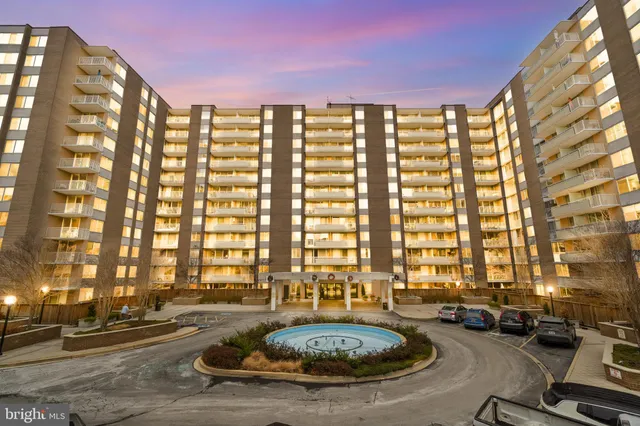 $219,900 | 3001 Veazey Terrace Northwest, Unit 201, Washington, DC 20008