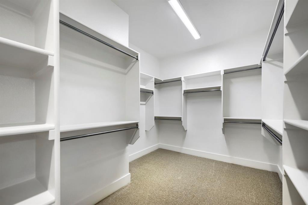 800 Blackberry Road Haslet, TX 76052 - Photo 19 of 28 Walk in closet
