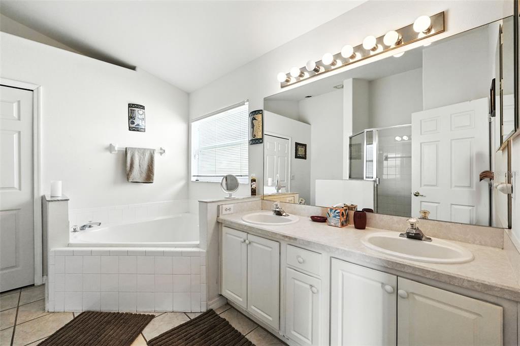 131 South Roma Way Kissimmee, FL 34746 - Photo 21 of 43