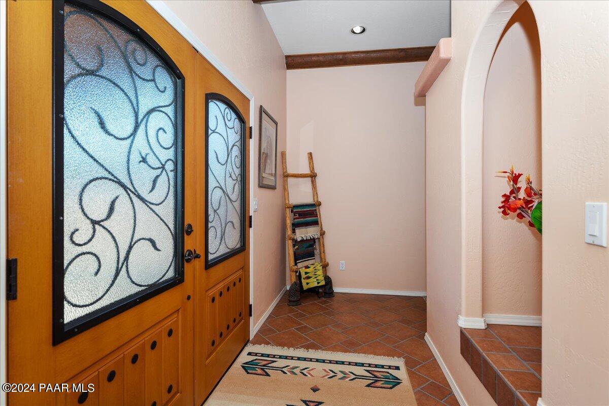 4540 West Old Stage Road Prescott, AZ 86305 - Photo 4 of 42 04-Foyer