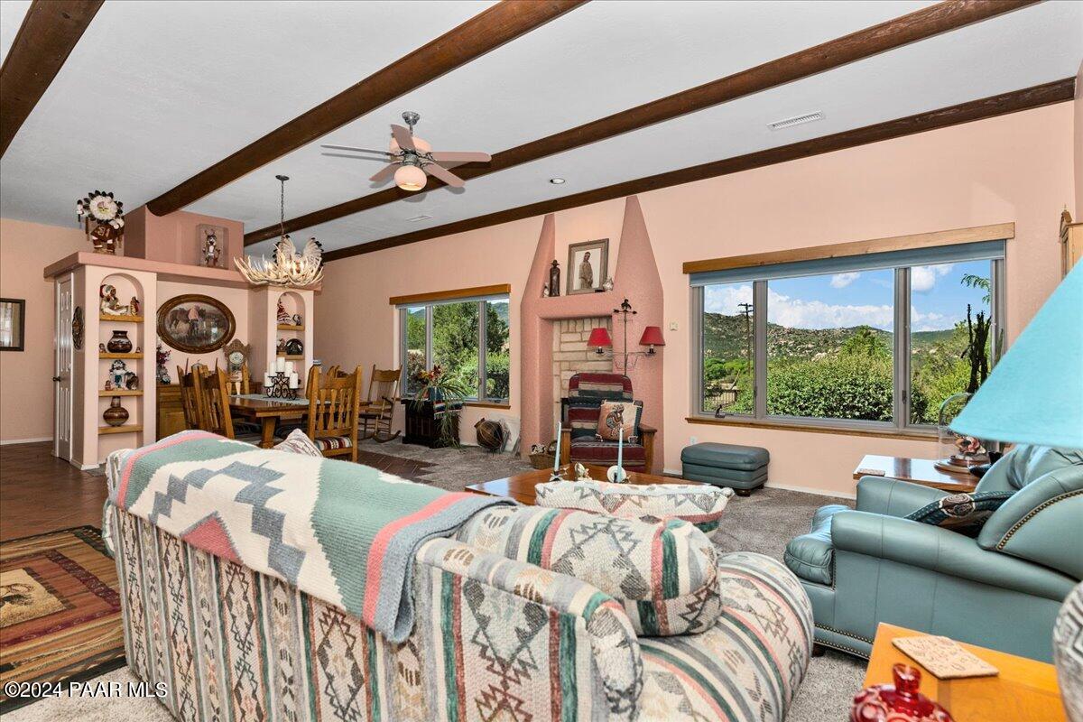 4540 West Old Stage Road Prescott, AZ 86305 - Photo 6 of 42 06-Living Room