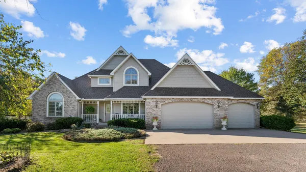 $599,000 | 406 7th Street Northwest, Hinckley, MN 55037